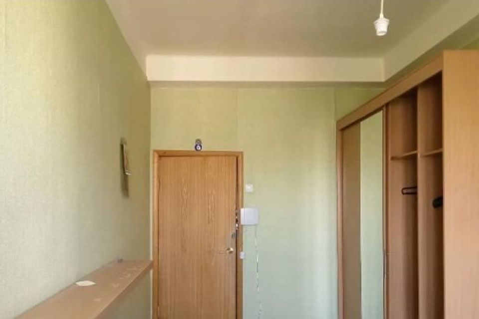 Продаётся комната в 4-комн. квартире, 13.7 м²