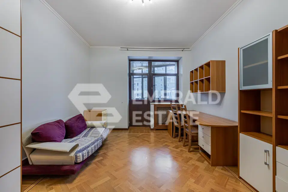 Продаётся 4-комнатная квартира, 168 м²