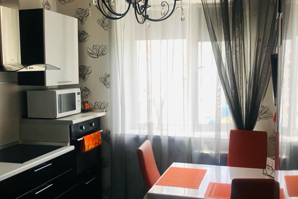 Сдаётся 2-комнатная квартира, 56 м²