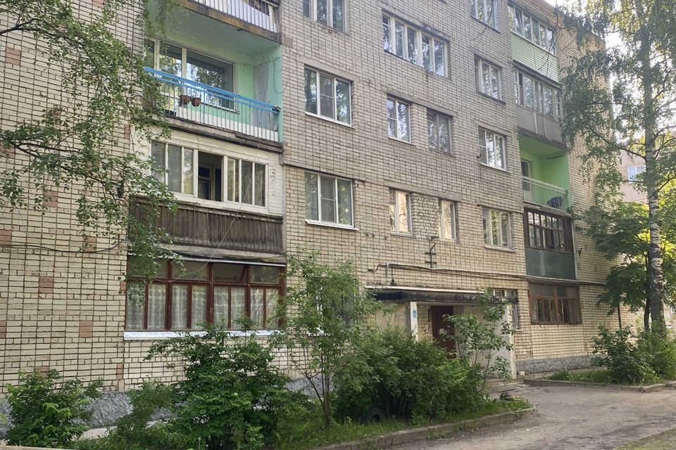 Продаётся 4-комнатная квартира, 108 м²