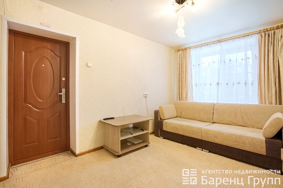 Продаётся 5 комнат в 5-комн. квартире, 12 м²