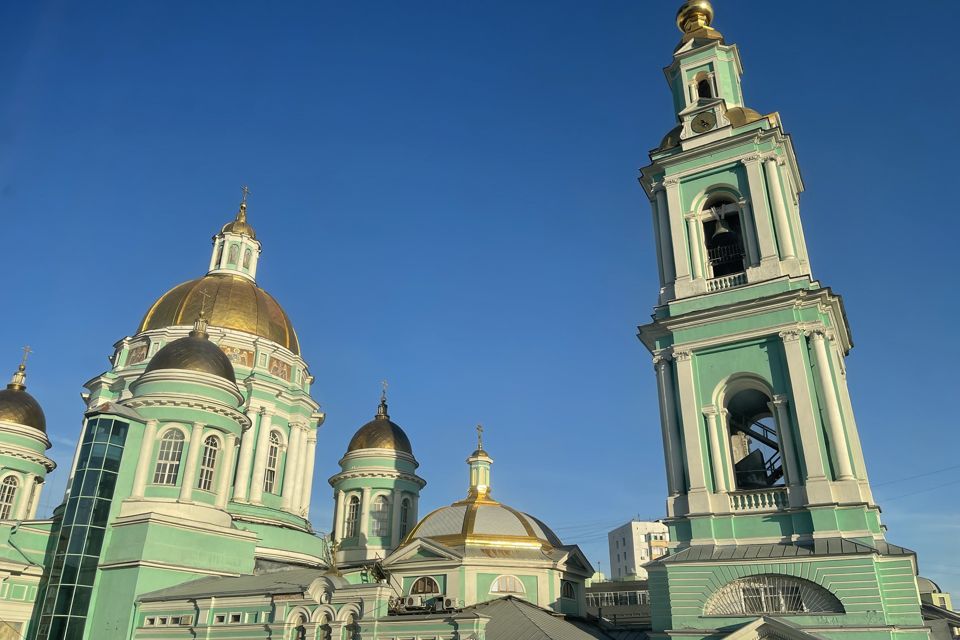 Продаётся 4-комнатная квартира, 164 м²