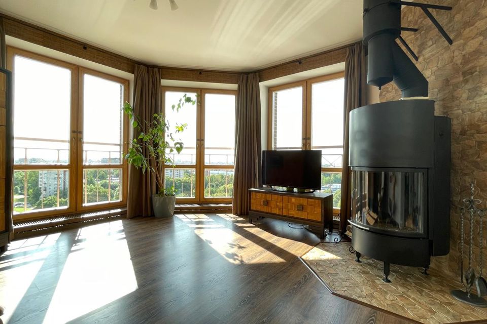 Продаётся 1-комнатная квартира, 70 м²