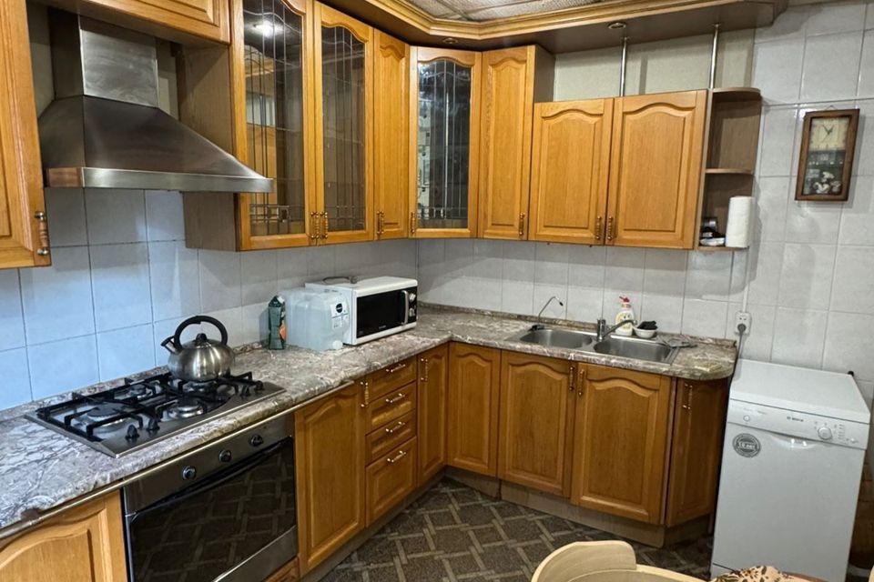 Продаётся 4-комнатная квартира, 93.4 м²