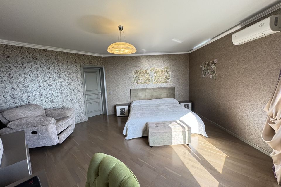 Продаётся 2-комнатная квартира, 84 м²