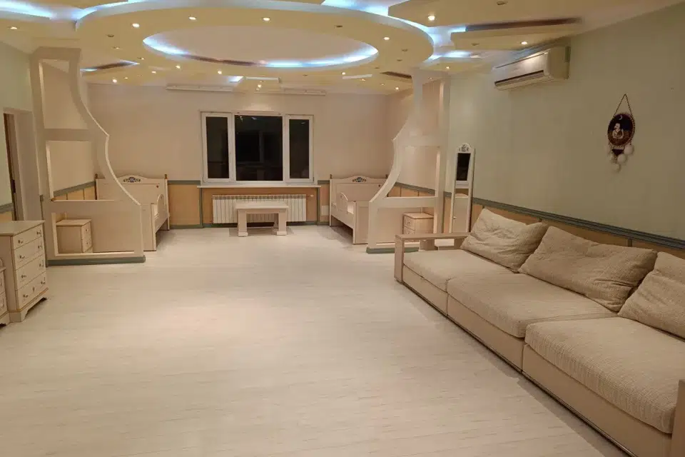 Продаётся 3-этажный дом, 337 м²