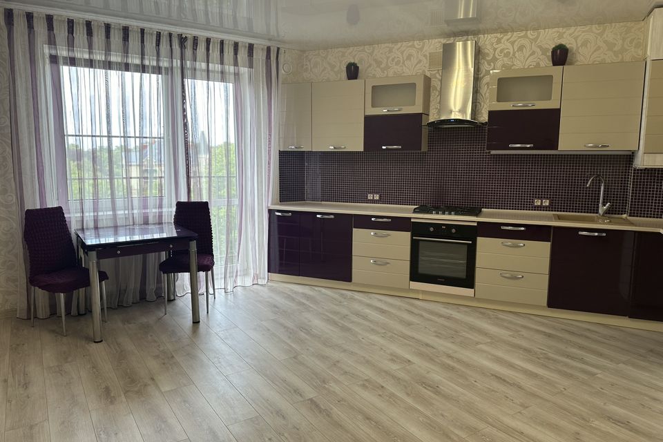 Продаётся 1-комнатная квартира, 52.6 м²