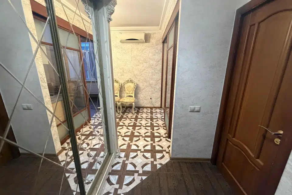 Сдаётся 3-комнатная квартира, 105 м²