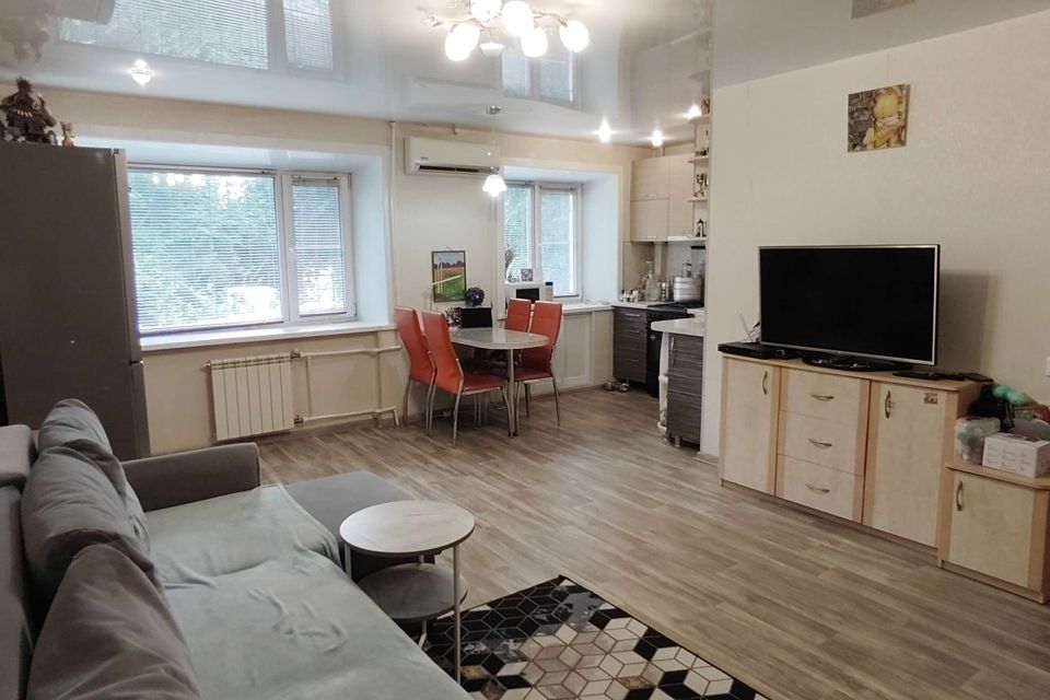 Продаётся 2-комнатная квартира, 41.8 м²
