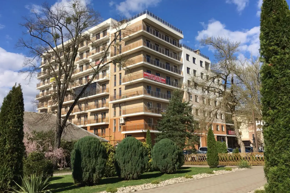 Продаётся 4-комнатная квартира, 103 м²