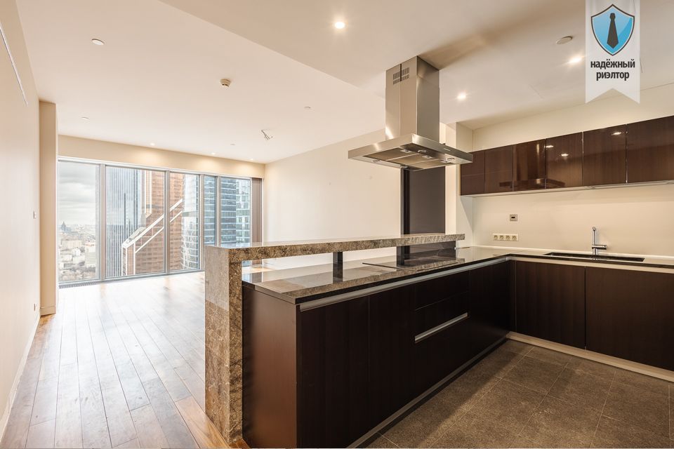Продаётся 2-комнатная квартира, 92.1 м²