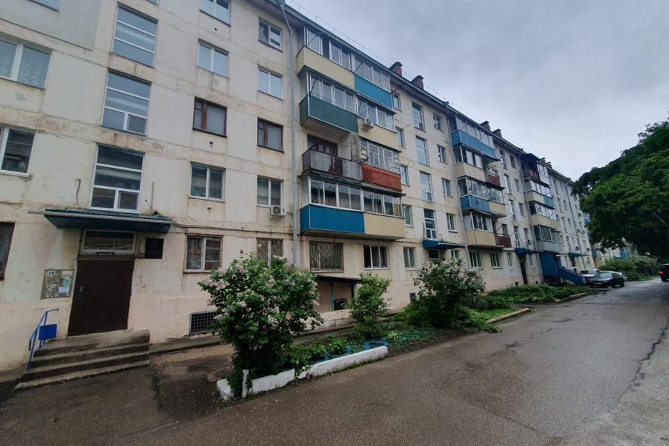 Продаётся 3-комнатная квартира, 50.6 м²