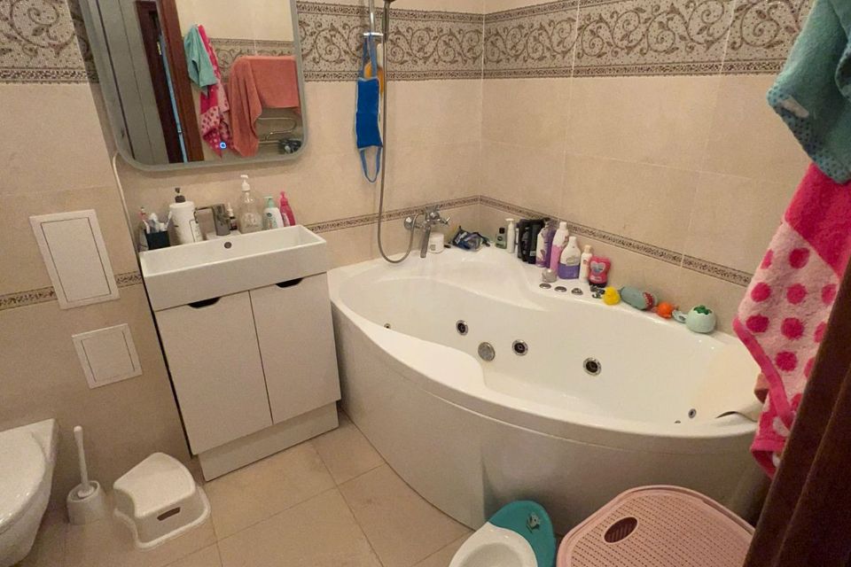 Продаётся 3-комнатная квартира, 67 м²