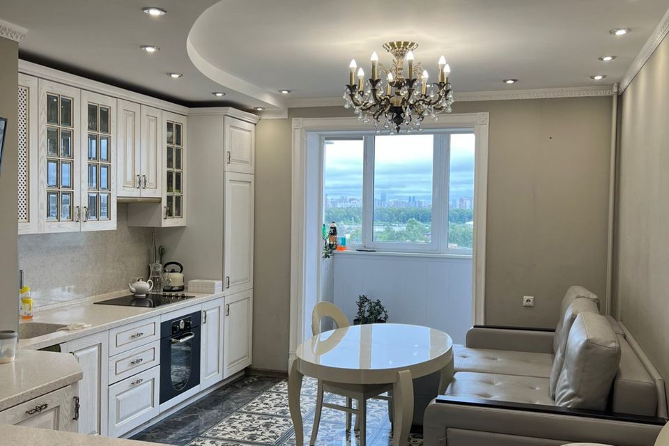 Продаётся 3-комнатная квартира, 92 м²