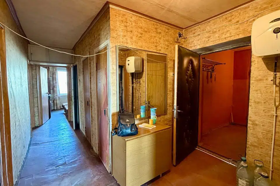 Продаётся 4-комнатная квартира, 97 м²