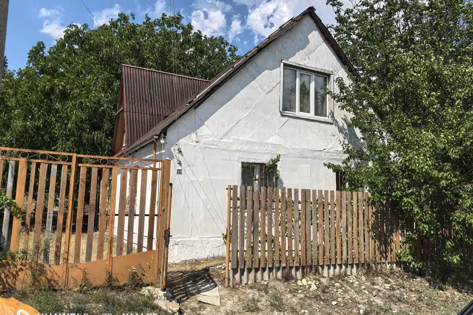 Продаётся 2-этажный дом, 130 м²