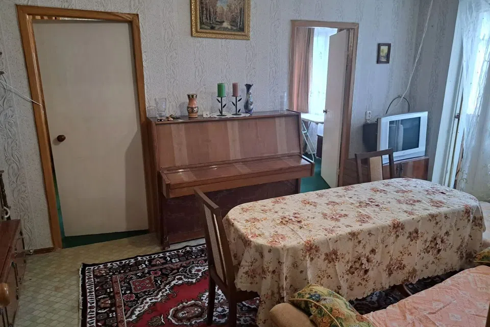 Продаётся 3-комнатная квартира, 44 м²