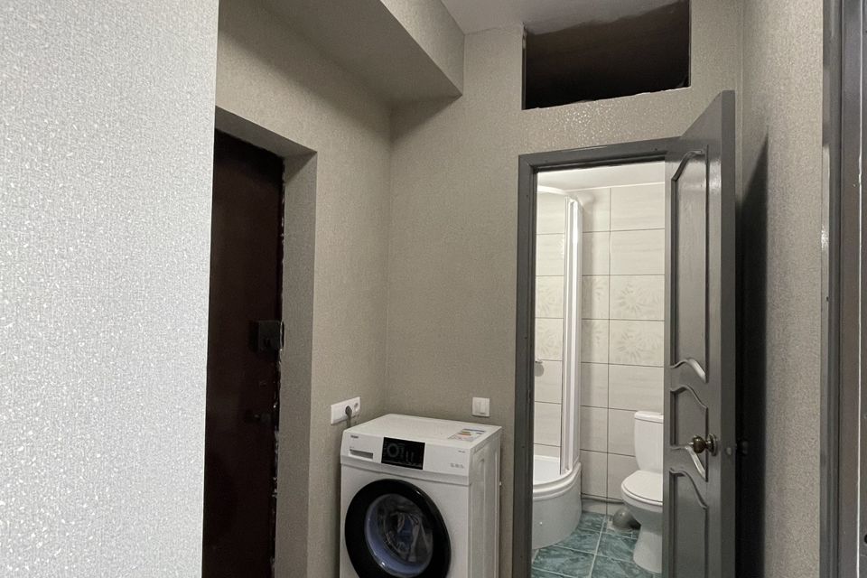 Продаётся 2 комнаты в 5-комн. квартире, 43 м²