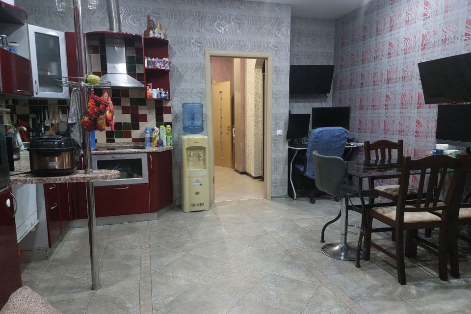 Продаётся 3-комнатная квартира, 76 м²