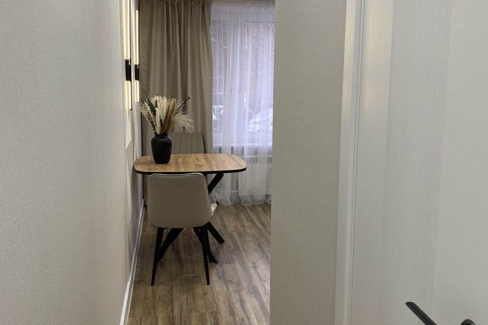 Продаётся 2-комнатная квартира, 55.8 м²