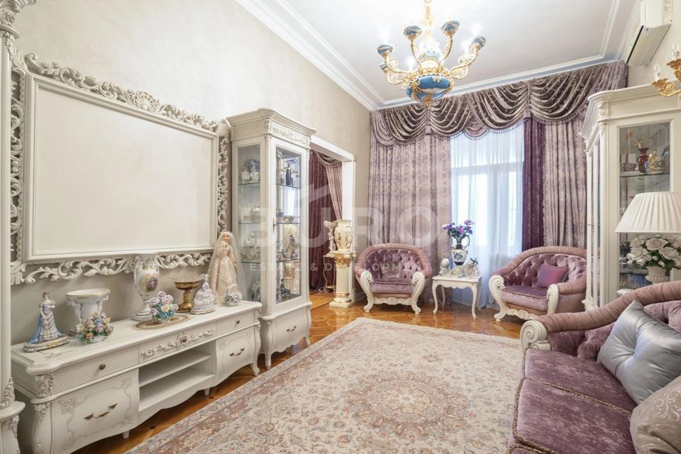 Продаётся 4-комнатная квартира, 171.3 м²