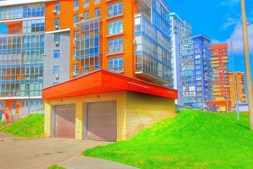 Продаётся 4-комнатная квартира, 138.6 м²