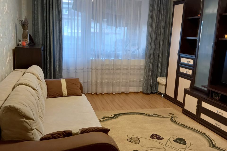 Продаётся 1-комнатная квартира, 37.8 м²