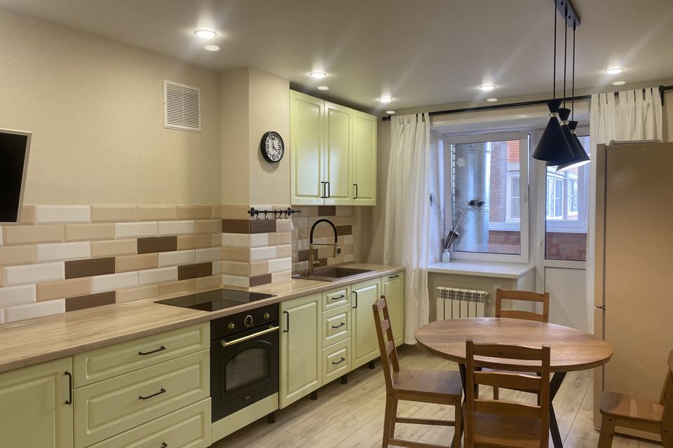 Продаётся 2-комнатная квартира, 89 м²