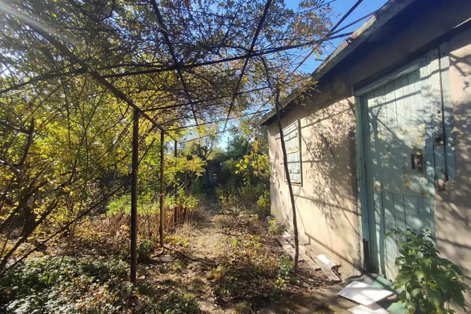 Продаётся участок, 4.7 сот., Садовый