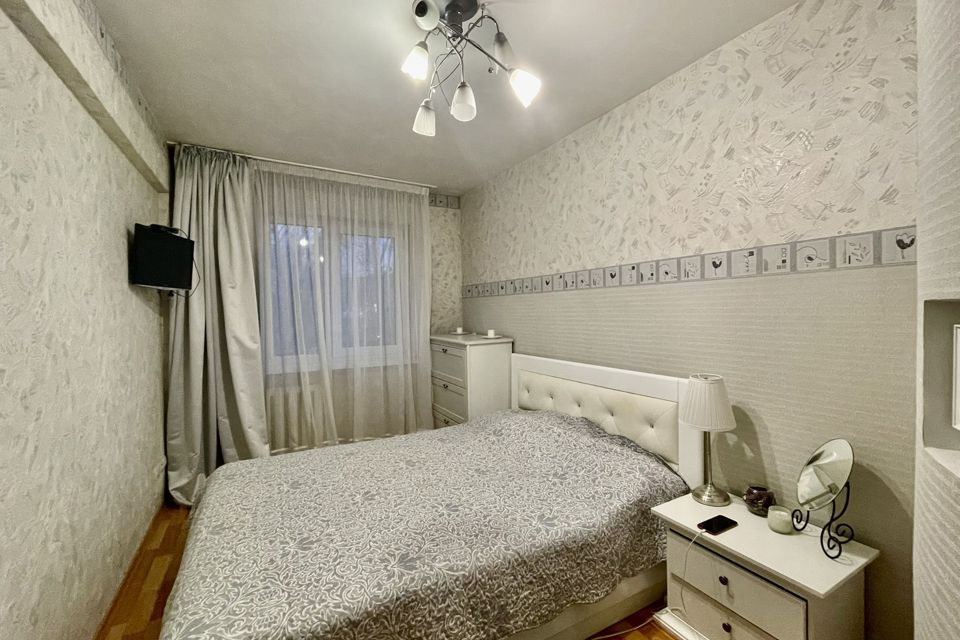Продаётся 4-комнатная квартира, 77 м²