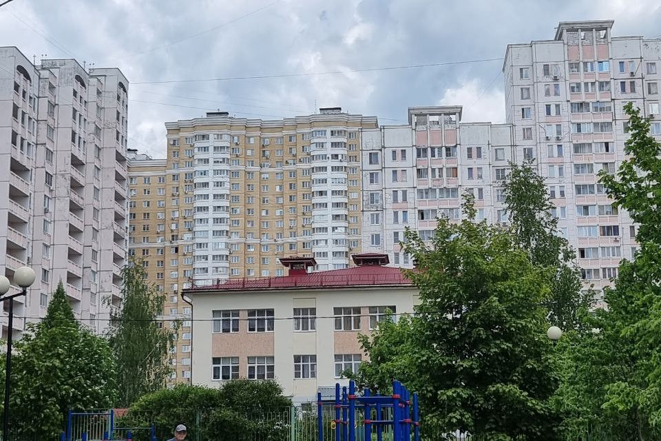 Продаётся 1-комнатная квартира, 39.8 м²