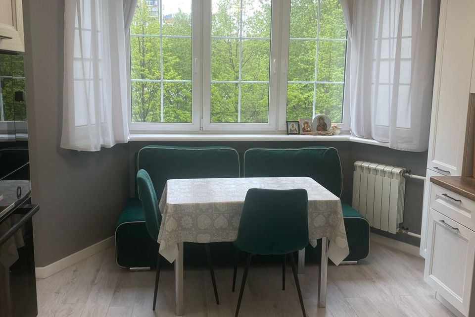 Продаётся 2-комнатная квартира, 60.4 м²