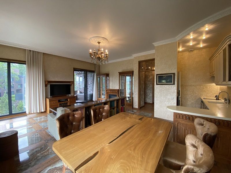 Продаётся 2-комнатная квартира, 84.7 м²