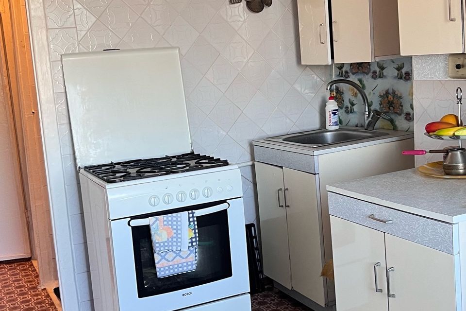 Продаётся 3-комнатная квартира, 57.9 м²