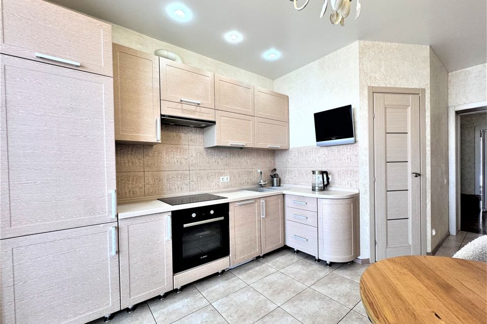 Продаётся 3-комнатная квартира, 98 м²