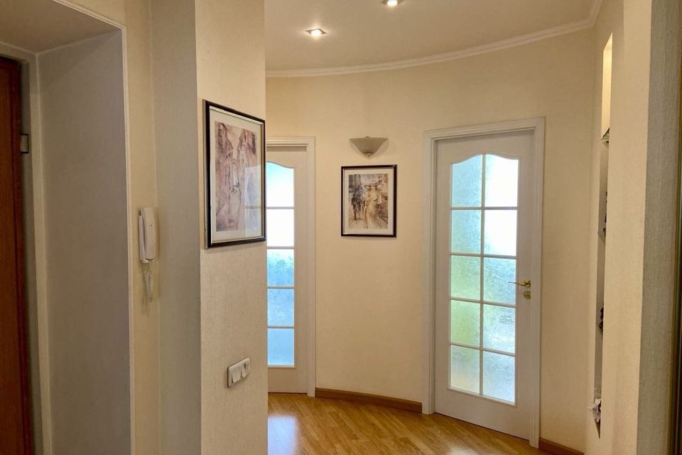 Продаётся 4-комнатная квартира, 90 м²