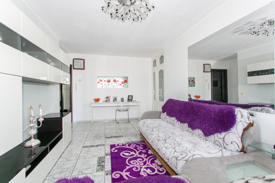 Продаётся 3-комнатная квартира, 59.5 м²