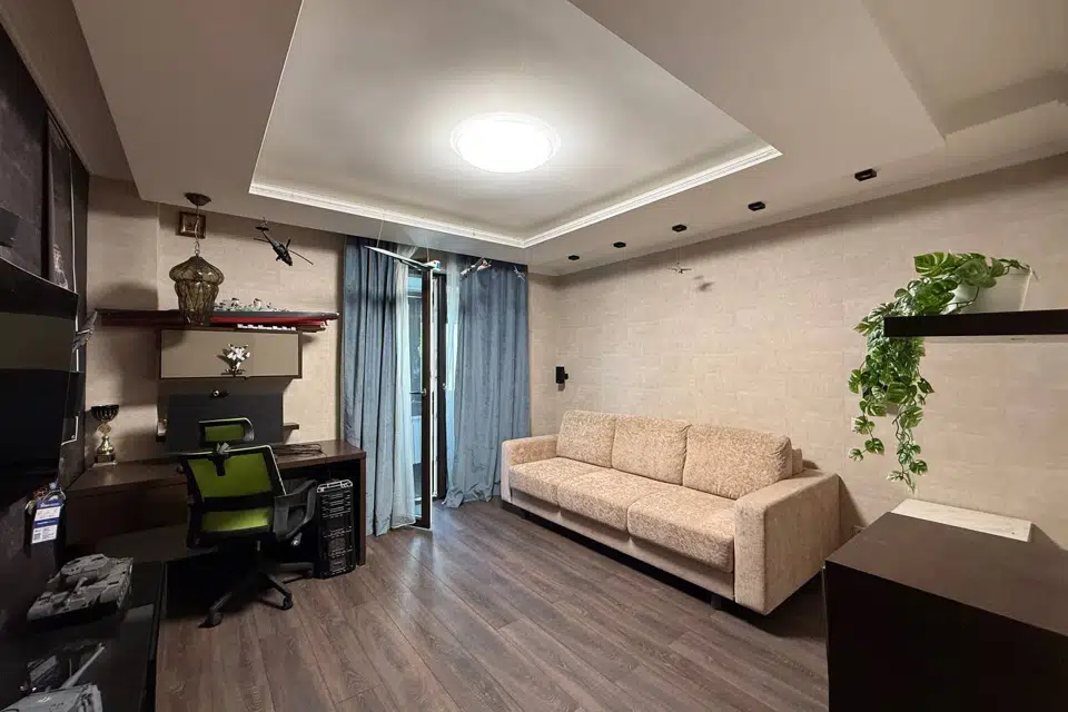 Продаётся 4-комнатная квартира, 127.4 м²