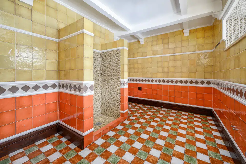 Продаётся 2-этажный дом, 483 м²