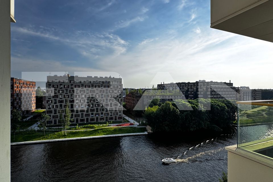 Продаётся 2-комнатная квартира, 107.7 м²