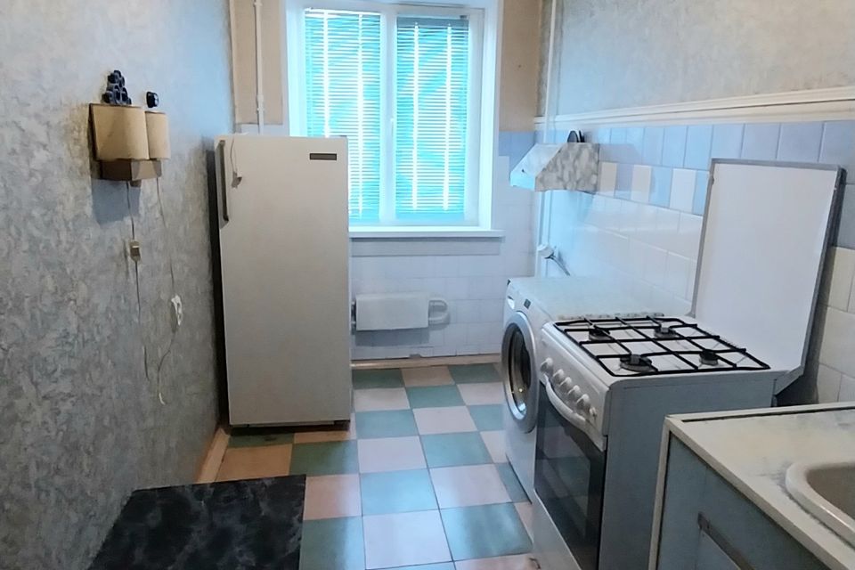 Продаётся 4-комнатная квартира, 56.2 м²