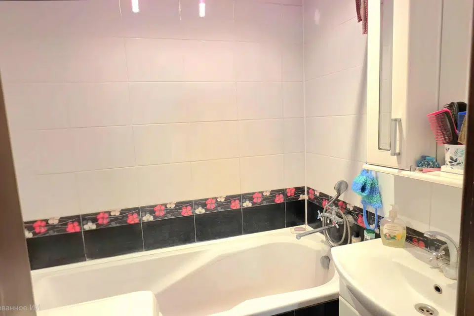 Продаётся 3-комнатная квартира, 72 м²