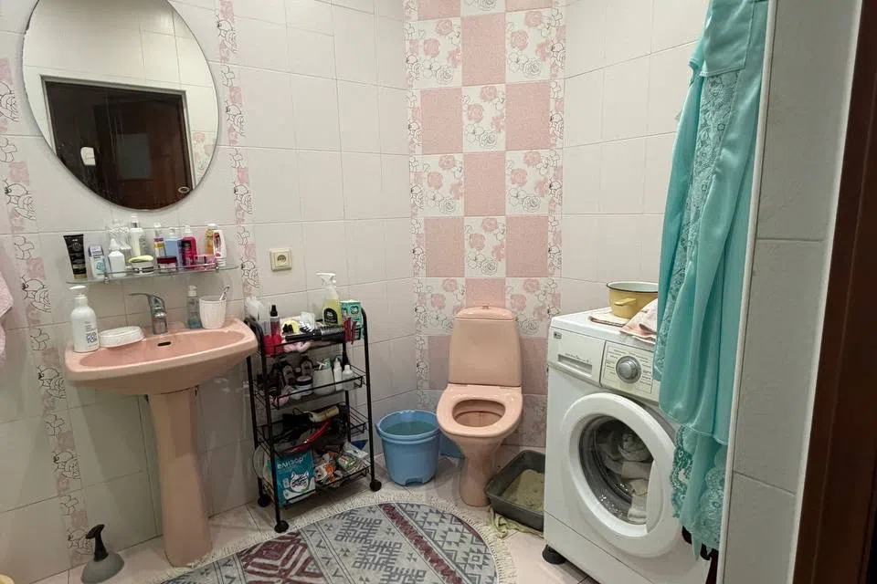 Продаётся 1-комнатная квартира, 60 м²