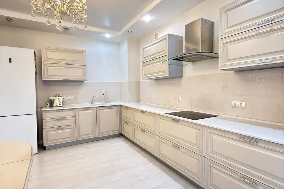 Продаётся 3-комнатная квартира, 108.6 м²