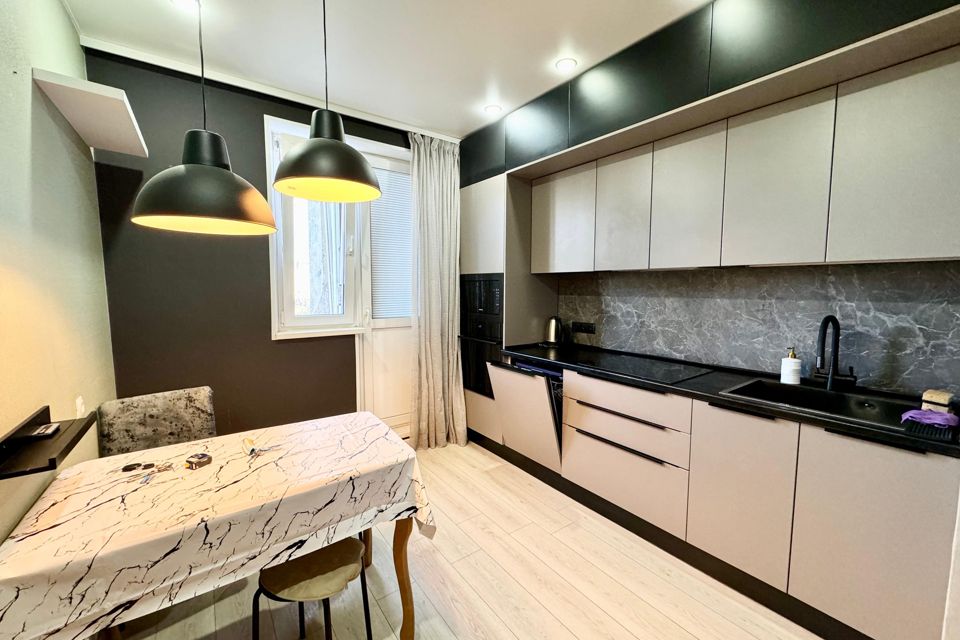Продаётся 2-комнатная квартира, 57.2 м²