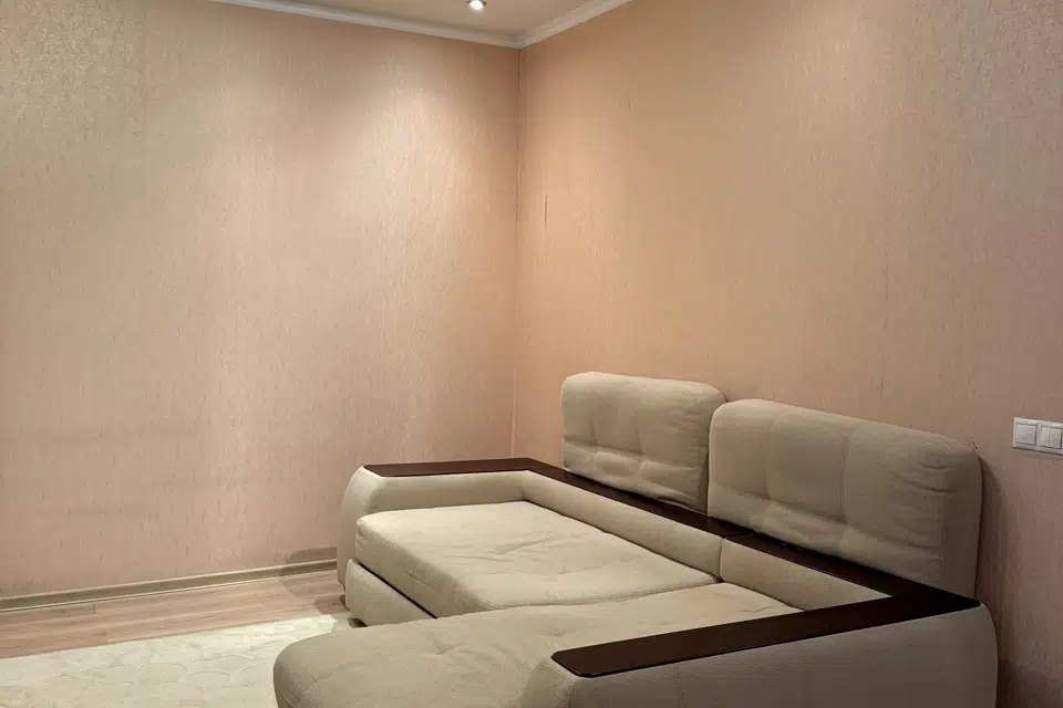 Продаётся 1-комнатная квартира, 46.8 м²
