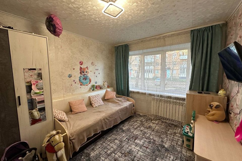 Продаётся 4-комнатная квартира, 63 м²