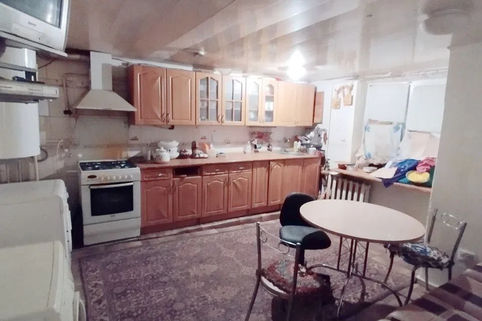 Продаётся 2-этажный дом, 180 м²