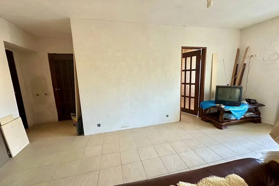 Продаётся 3-комнатная квартира, 57 м²