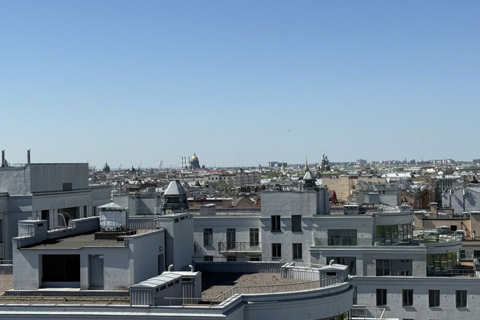 Продаётся 5-комнатная квартира, 267 м²